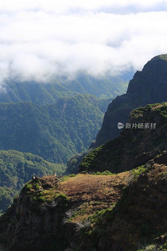 Pico do Areeiro 1818米山区-马德里